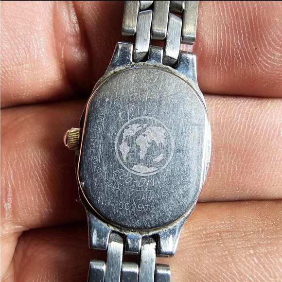 Citizen Ecodrive Ladies Watch MOP Dial NOT WORKING For Parts/Repair b020-h23923 - Picture 9 of 9